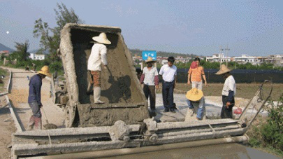 二級建造師考試市政實務(wù)知識點：混凝土面板模板、鋼筋安裝、攤鋪與振動